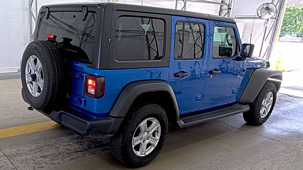 jeep wrangler unlimited 2022 1C4HJXDG2NW261005 image jeep wrangler unlimited 2022 1C4HJXDG2NW261005 image